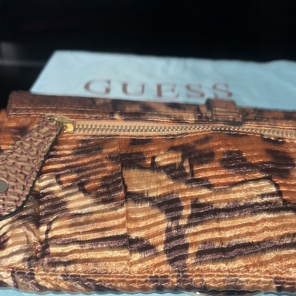 Guess By Marciano - Picture 5 of 5